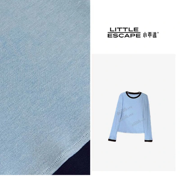 小乖逃休闲时尚黑色领蓝色T恤打底百搭款M9601