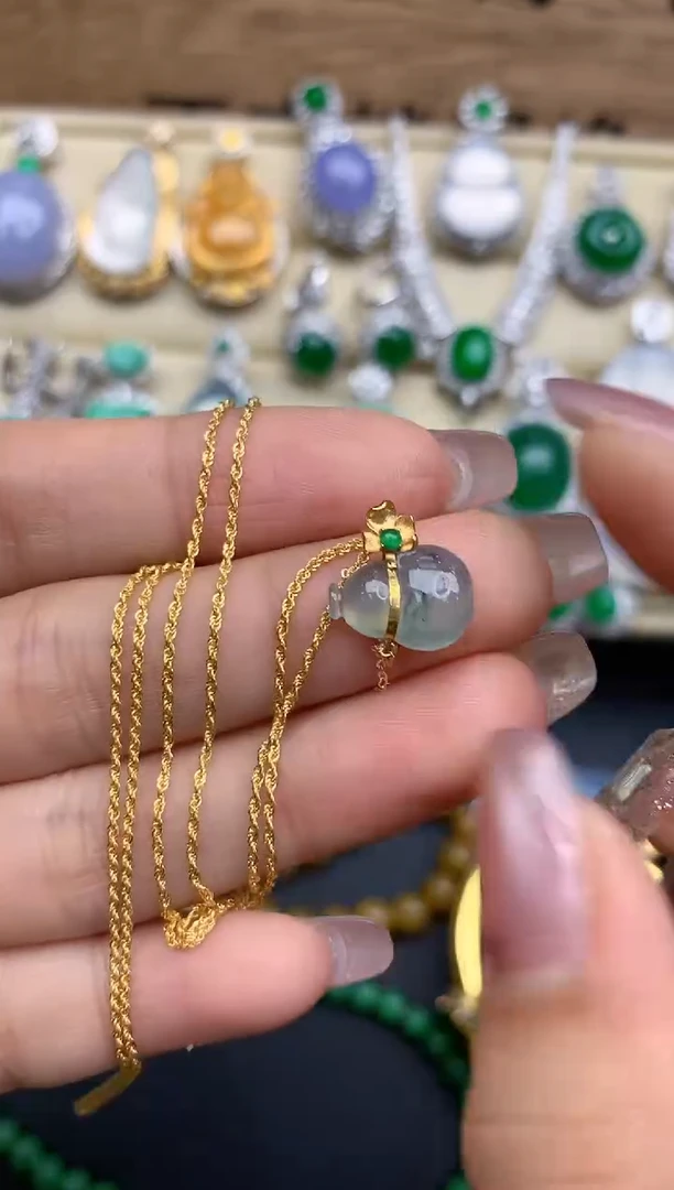 颈饰18K金镶嵌翡翠180-中国好珍宝