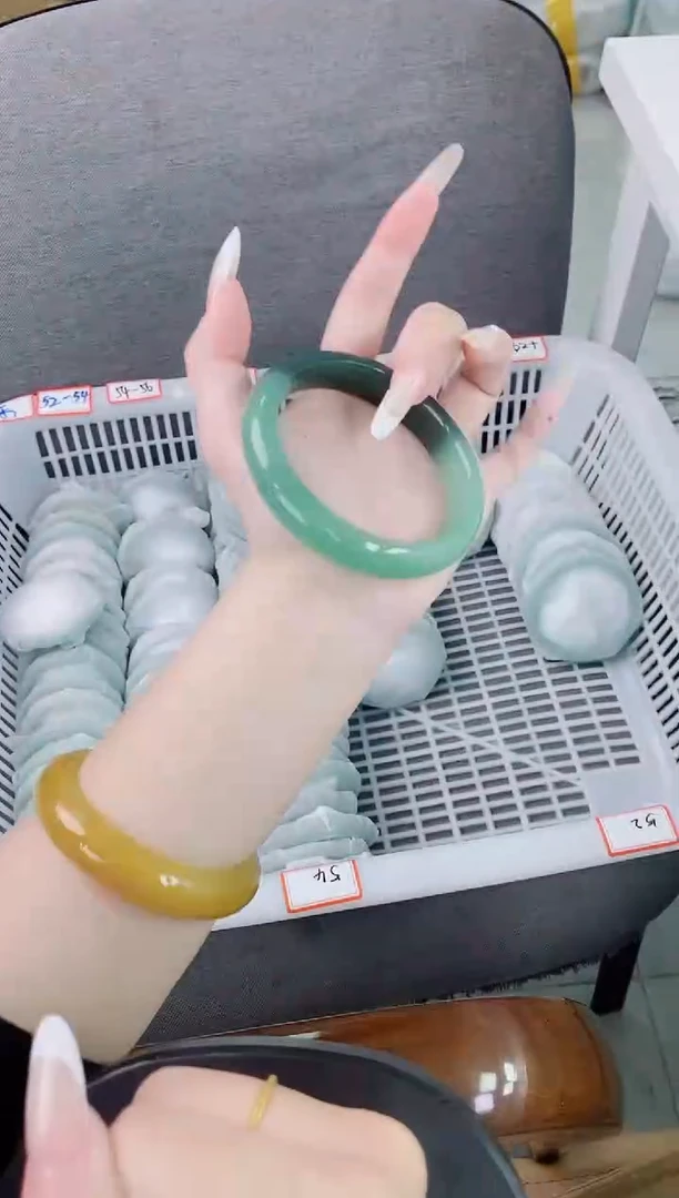 未镶嵌手镯石英质玉52-62