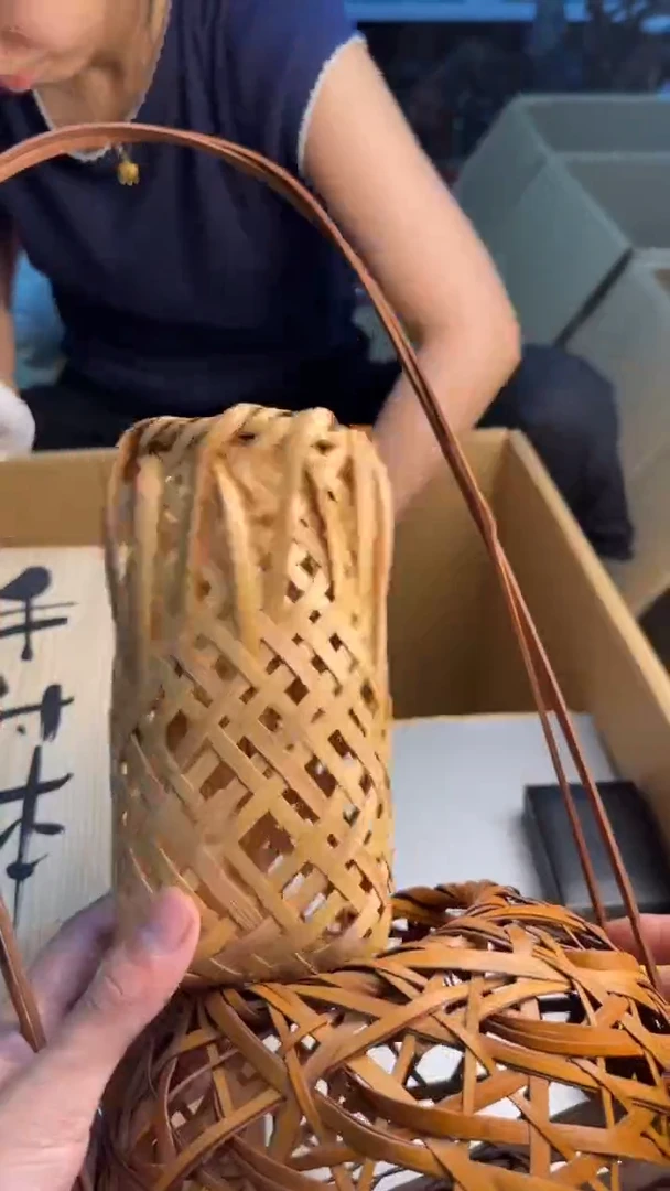 瓷片雯88888888      303