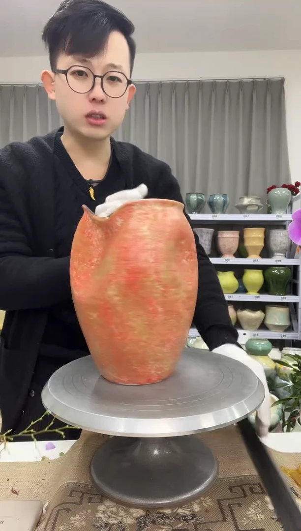 【微瑕缺釉】 1.5花盆尺寸高： 24   口： 13