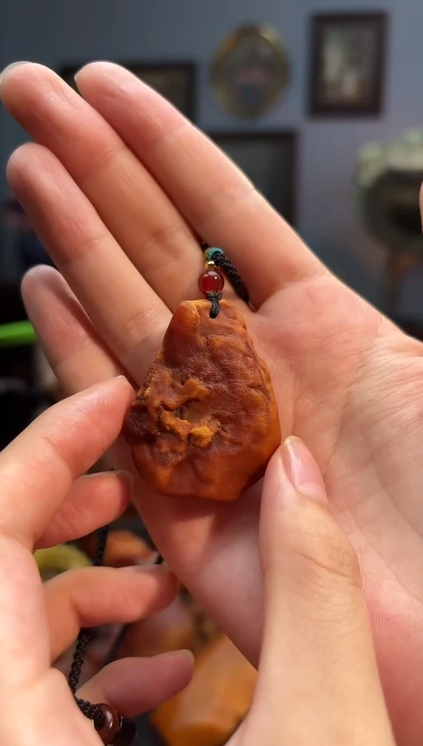 琥珀颈饰未镶嵌吊坠