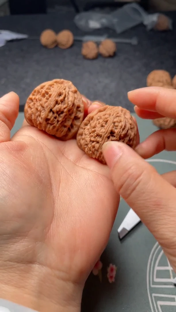 把件文玩核桃w281  南疆石39尺