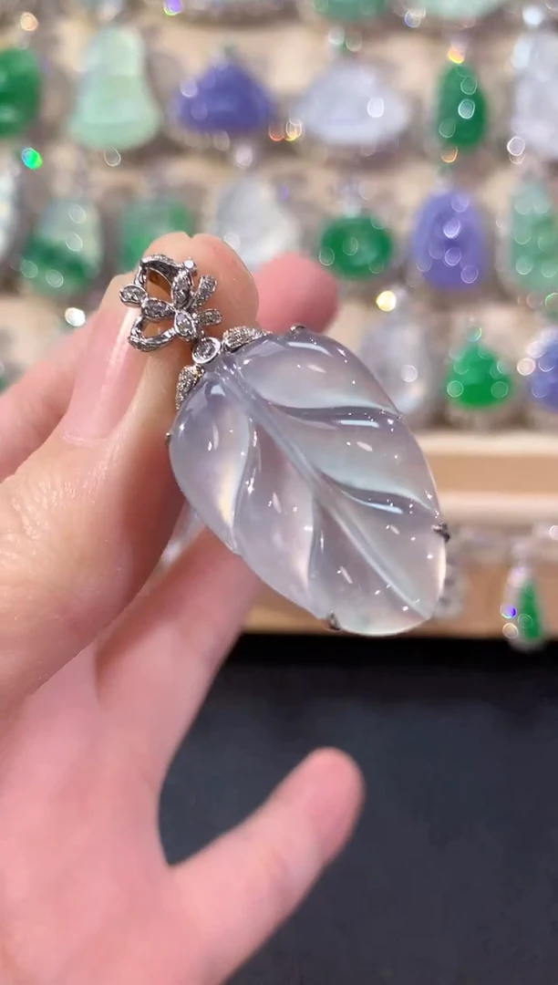 吊坠(不含链)18K金镶嵌翡翠冬日珠宝E20