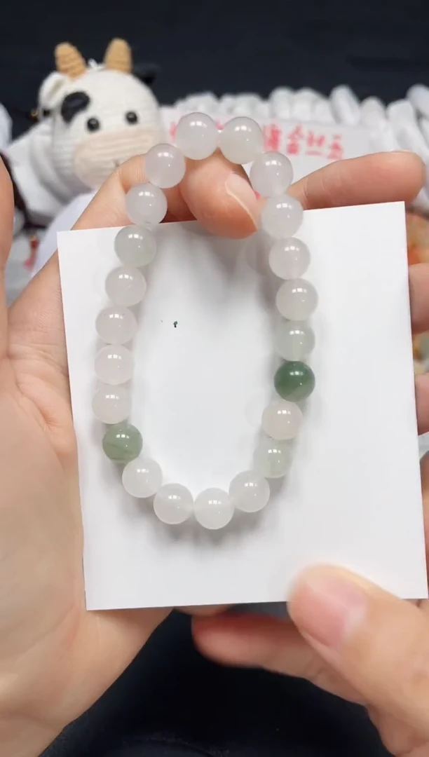 【闪购商品】石英质玉手链未镶嵌天山卡8