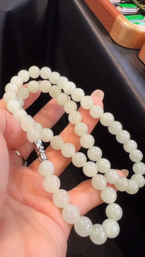 颈饰未镶嵌和田玉珠链