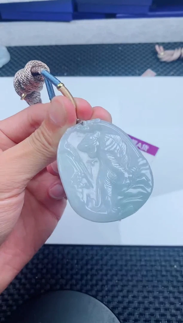 翡翠未镶嵌颈饰111111111