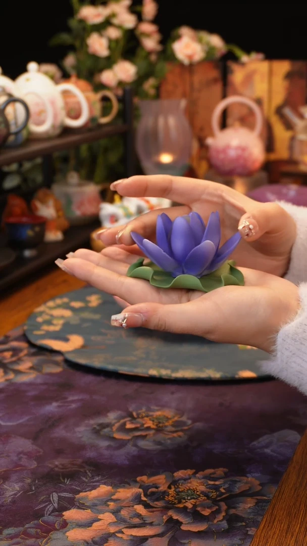 【闪购商品】蓝莲花摆件········