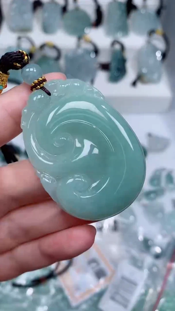 颈饰未镶嵌翡翠吊坠