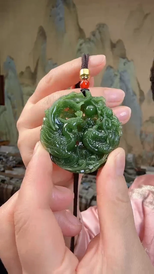 颈饰未镶嵌和田玉.