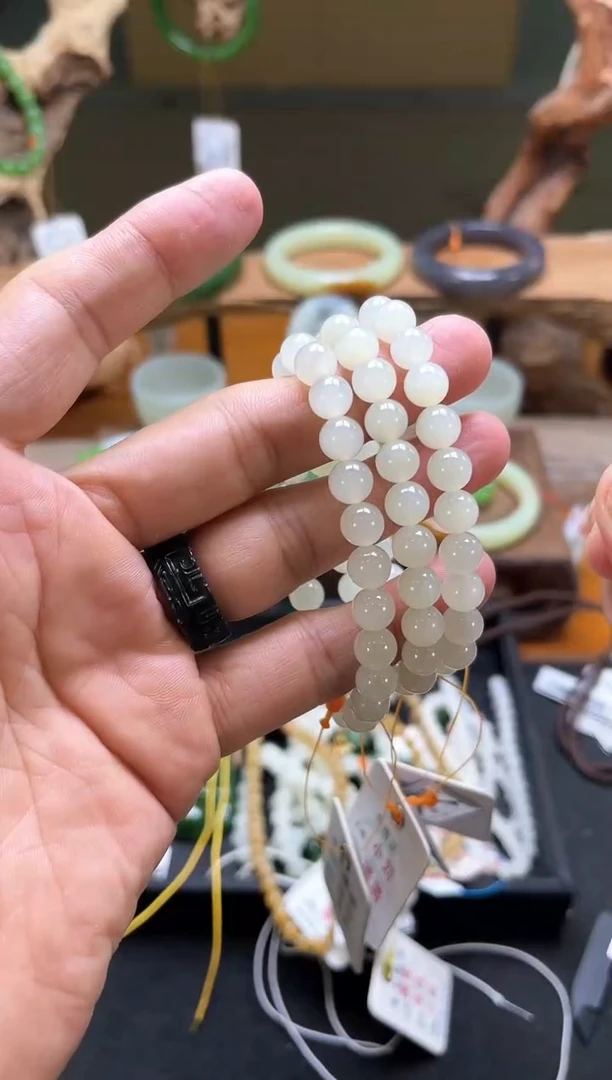 未镶嵌手串和田玉卡8新疆于田料圆珠 多样性发一