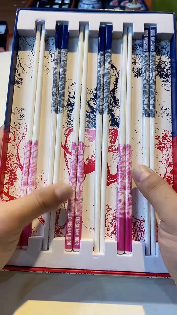 杯鸿辉家品牌瓷器，京东包邮！