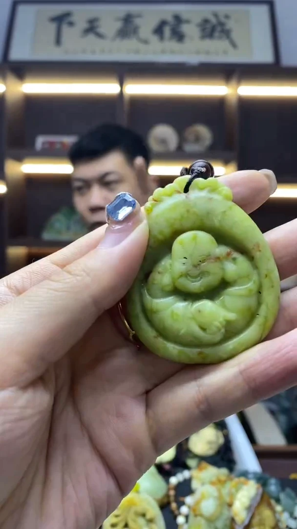 未镶嵌岫玉挂件