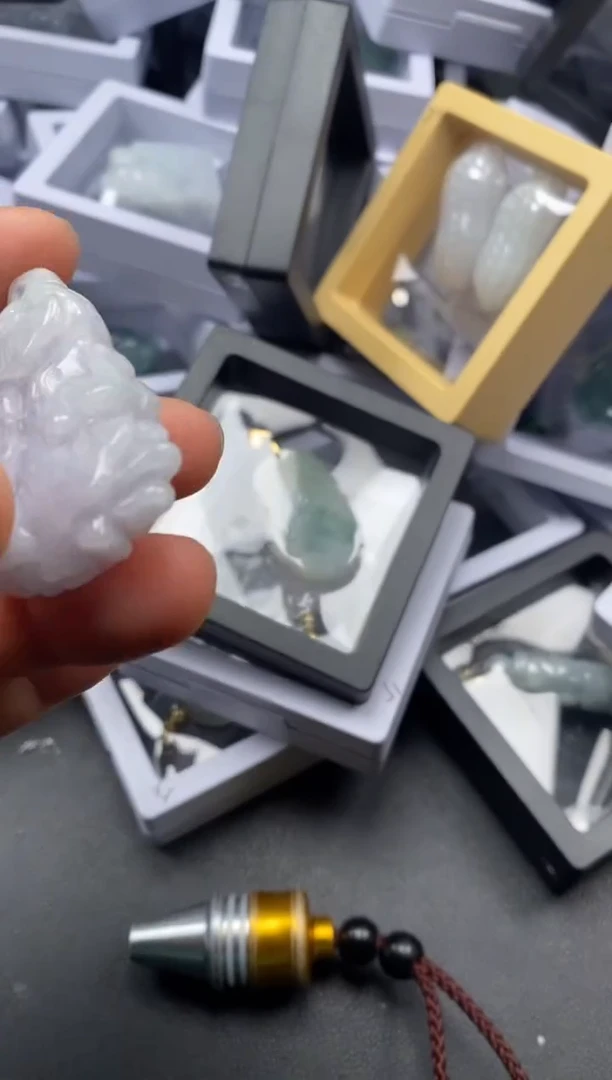 吊坠(不含链)未镶嵌翡翠3790