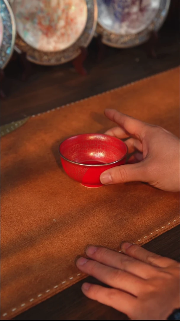 瓷杯子鎏银大红色主人杯