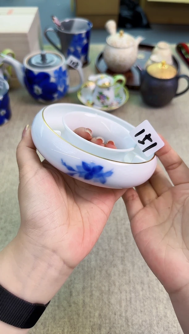 瓷片泡泡家的瓷器真好看