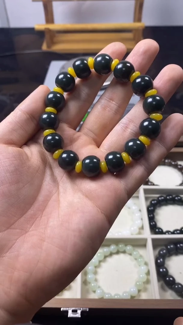 未镶嵌手串和田玉主播推荐！！