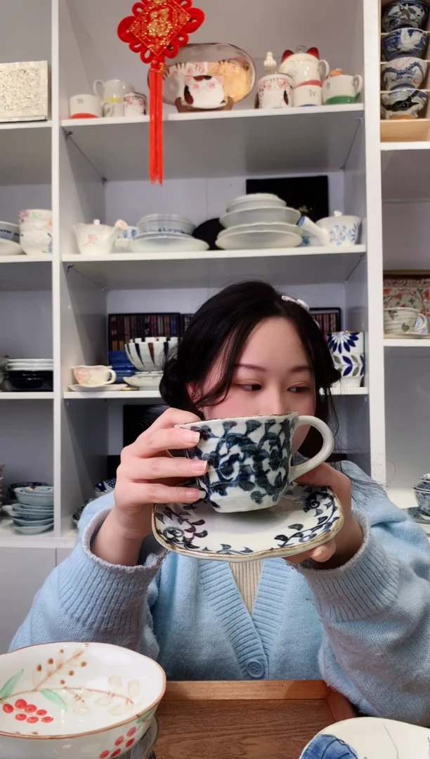 【闪购商品】钛合金唐草花咖啡杯碟