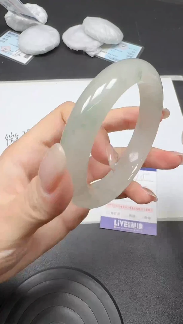 未镶嵌手镯石英质玉075-微瑕-5960