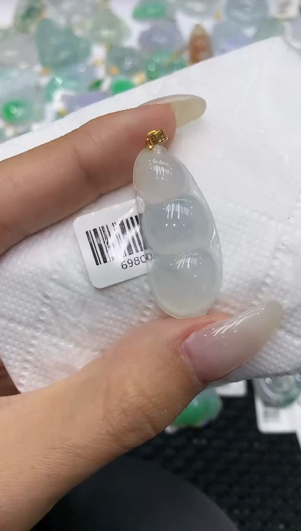 颈饰18K金镶嵌翡翠111111111111