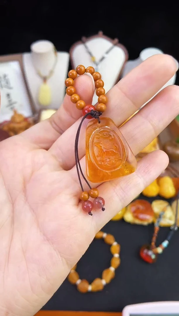 琥珀未镶嵌珠宝奇石柒月