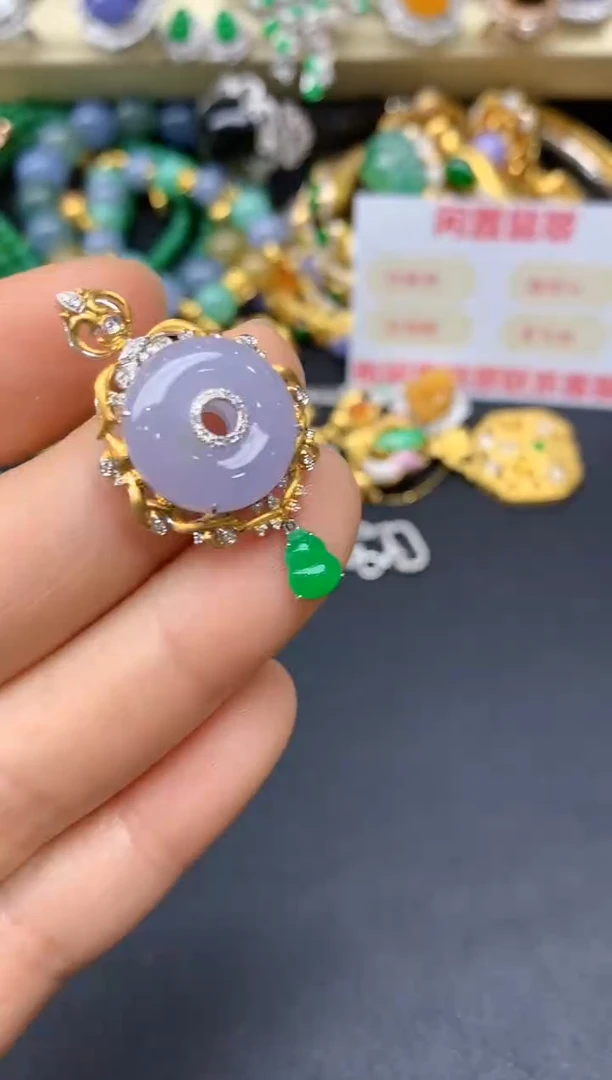 颈饰18K金镶嵌翡翠266-翡翠雪姐天天见