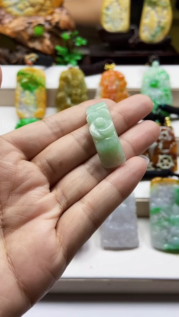 颈饰未镶嵌翡翠翡翠A货多样发