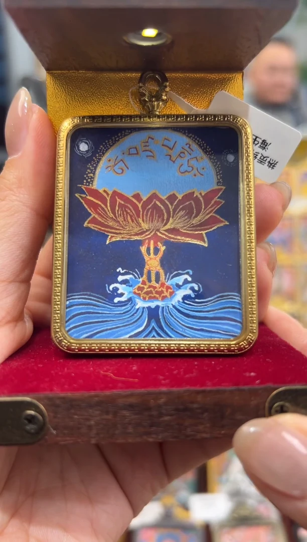 吊坠纯手绘背卡拉拉阿里