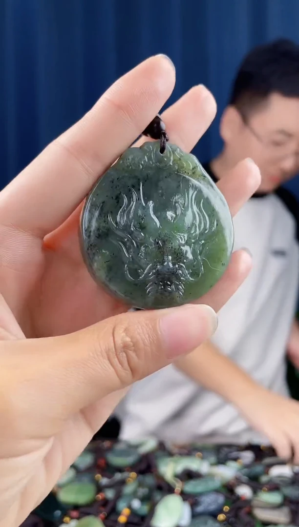 未镶嵌和田玉挂件拍一发一，多样性发货