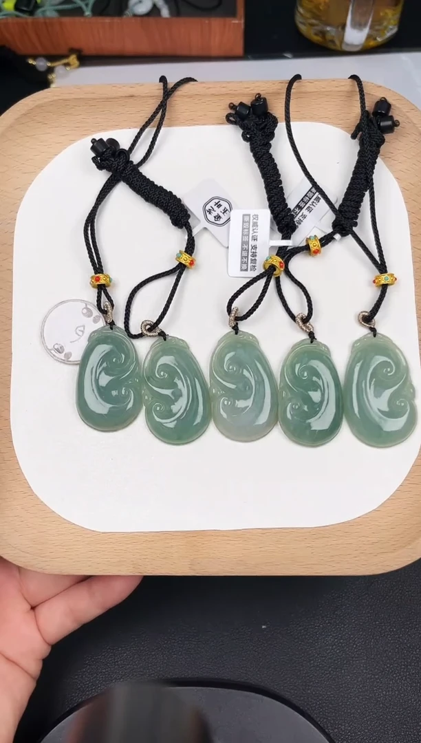 颈饰未镶嵌翡翠翡翠LA060翡翠冰绿如意+多样性发其一