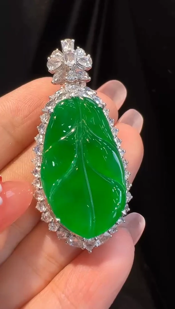 翡翠18K金镶嵌吊坠(不含链)吊坠