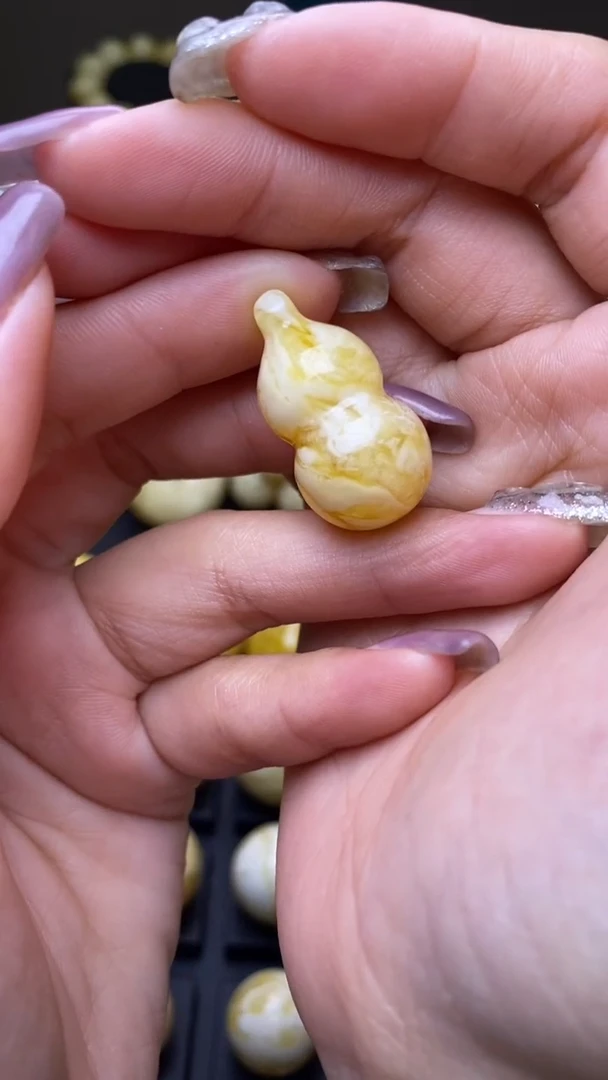 【闪购商品】琥珀裸石未镶嵌葵. 15