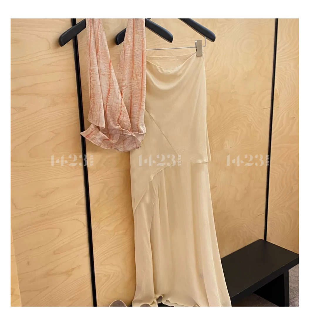 1423【恰逢春樱】法式轻奢设计显瘦气质桑蚕丝上衣&斜裁不对称半裙