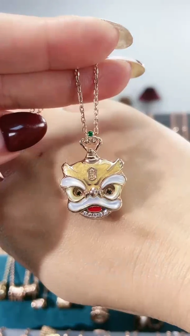 【闪购商品】钻石吊坠(不含链)18K金镶嵌狮子头吊坠