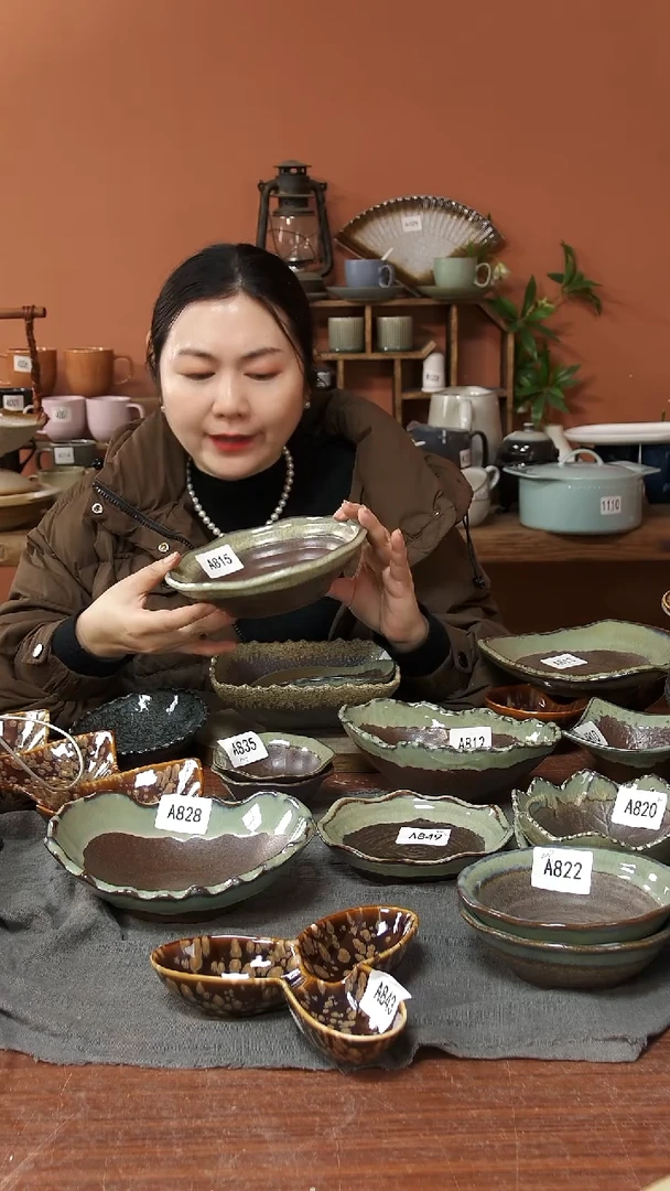 陶瓷A815陶瓷粗陶花边碗一个微瑕19*5