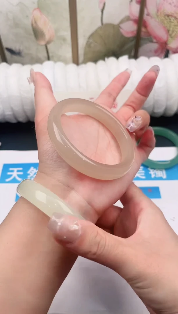 未镶嵌手镯石英质玉C56微色差