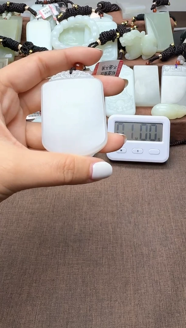 颈饰未镶嵌和田玉1