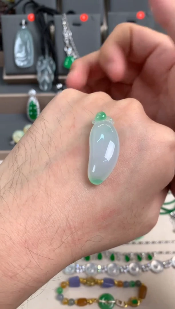 未镶嵌定制翡翠裸玉