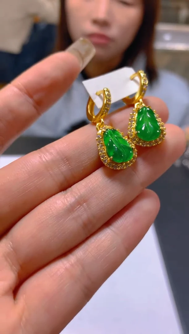 未镶嵌翡翠耳饰多样性发一