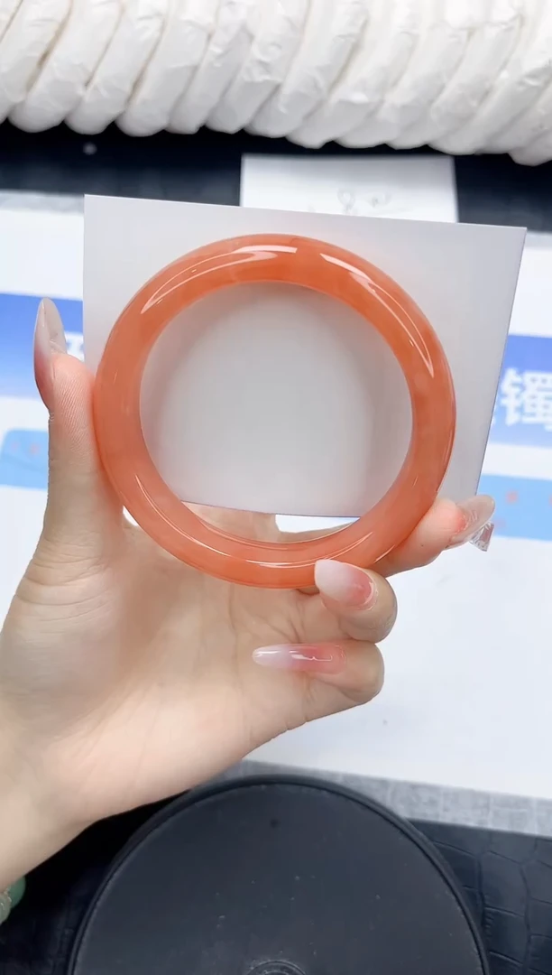 未镶嵌手镯石英质玉130-57