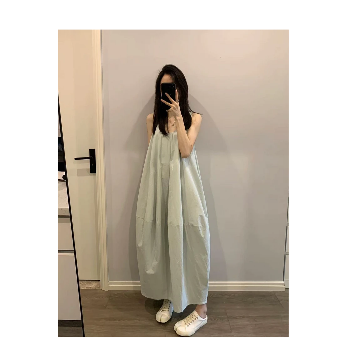 后背小心机立体感无袖花苞连衣裙气质吊带裙女夏季新款别致长裙子