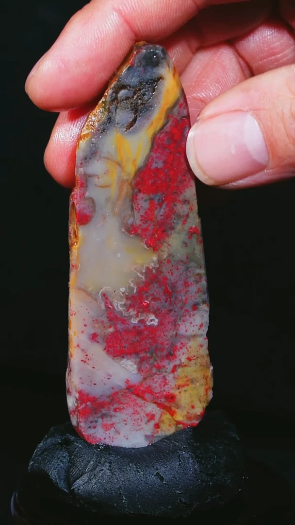 昌化石昌化鸡血石