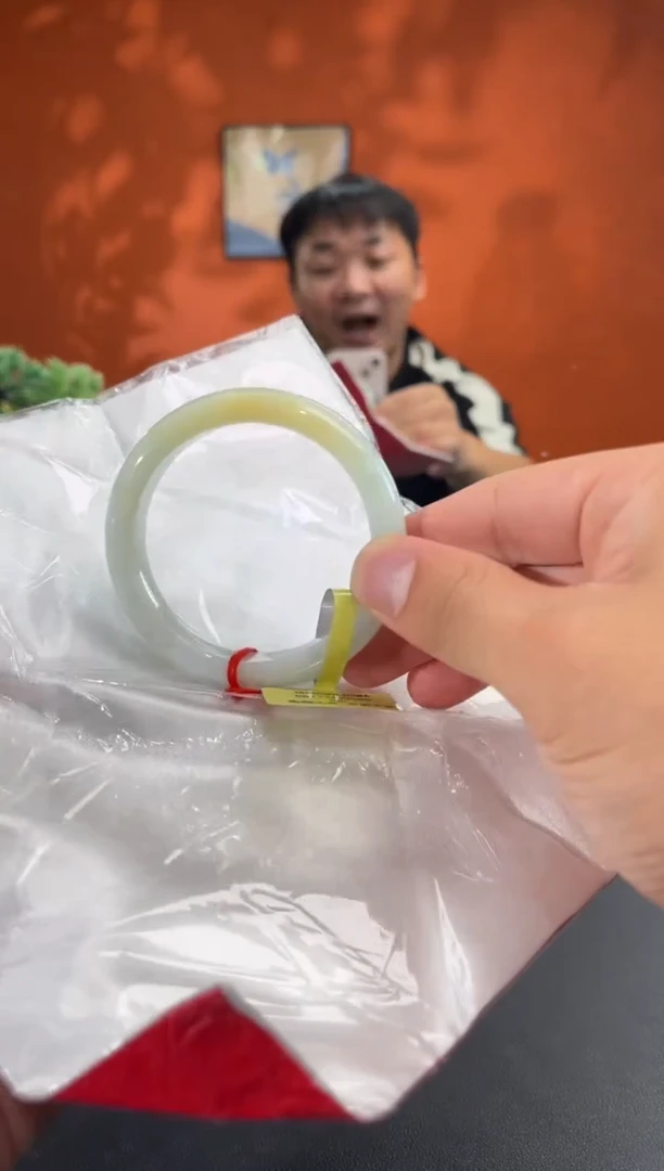 未镶嵌手镯翡翠翡翠手镯