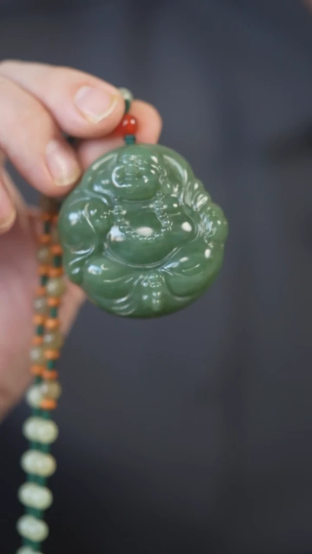 颈饰未镶嵌和田玉（碧玉）佛公