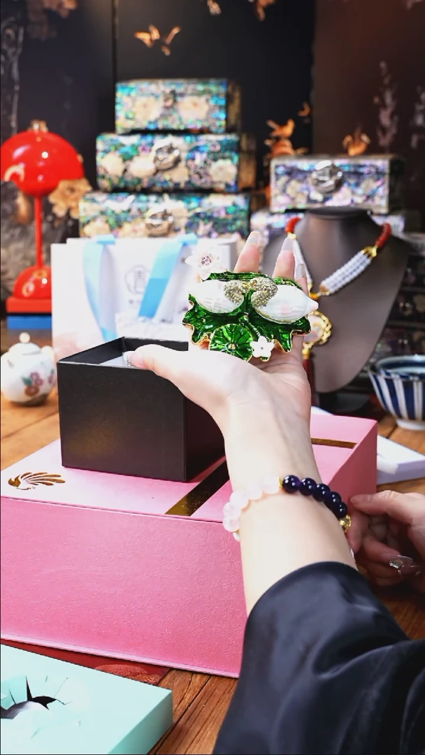 【闪购商品】瓷片豆包儿推荐饰品摆件