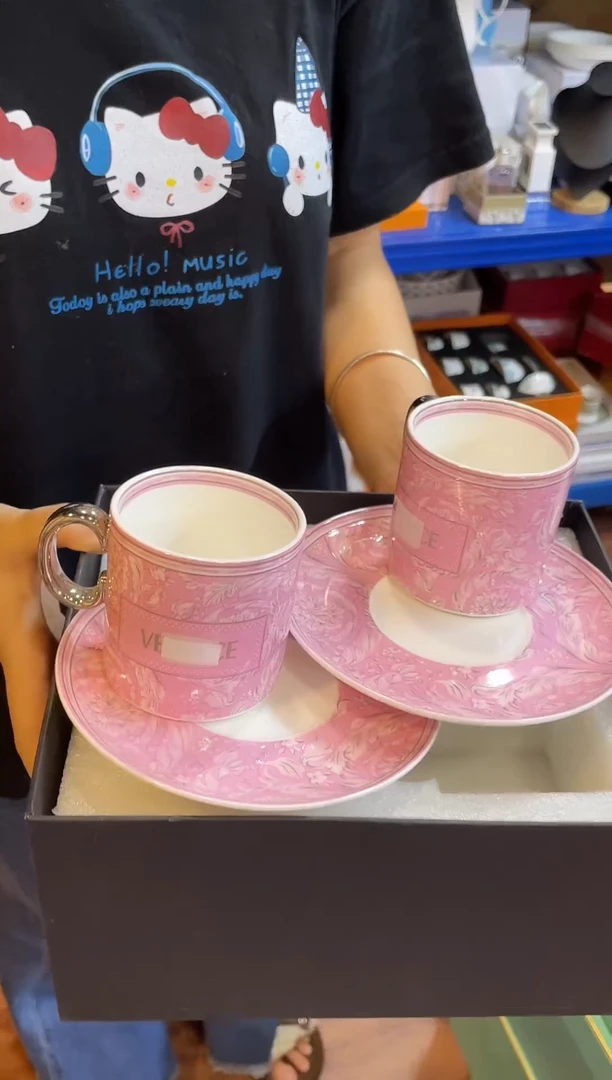 杯鸿辉家品牌瓷器，京东包邮！