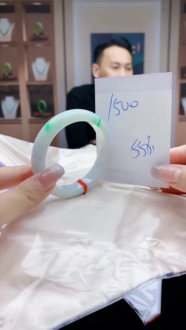 【闪购商品】翡翠手镯未镶嵌    H85-163