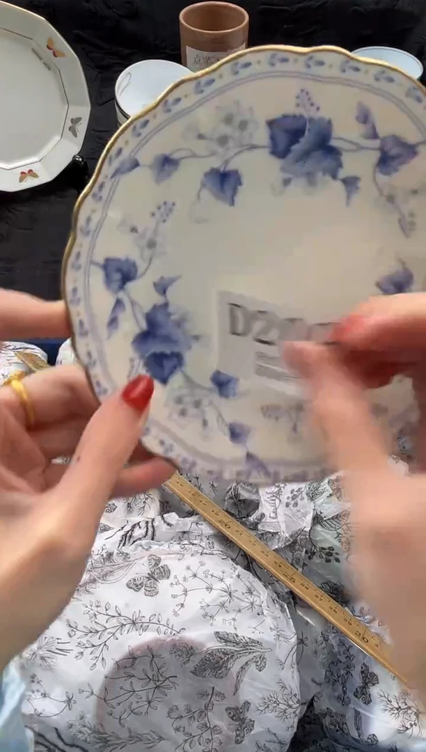 瓷片爱****周       D209