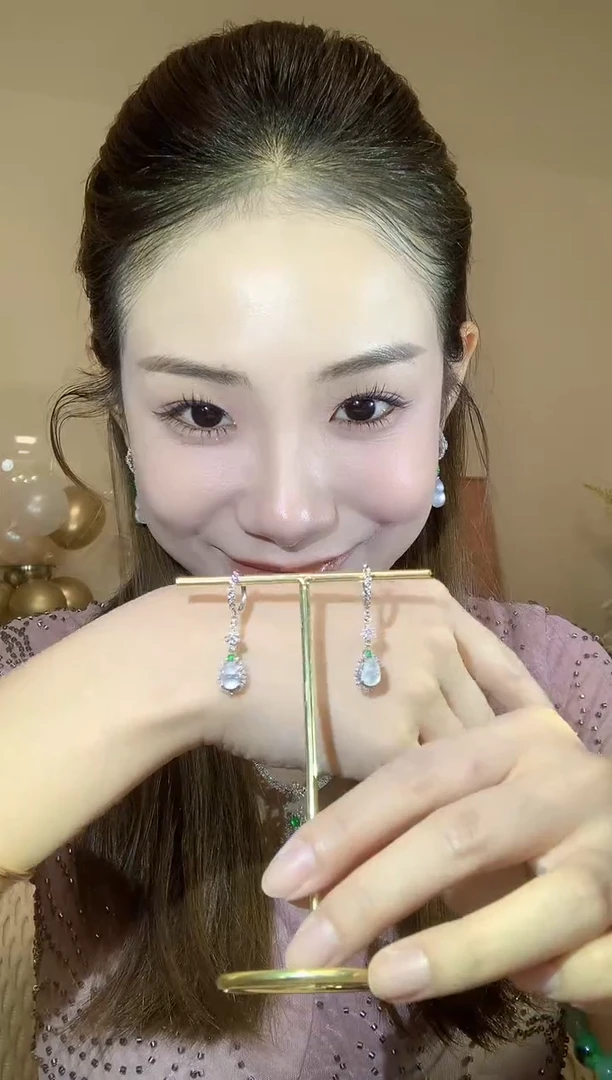 18K金镶嵌翡翠耳饰A62