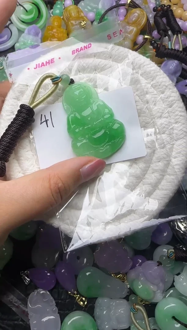 颈饰未镶嵌翡翠缅甸翡翠吊坠